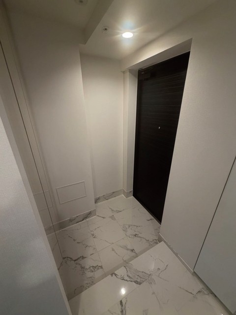※写真は同タイプ住戸です。(玄関)