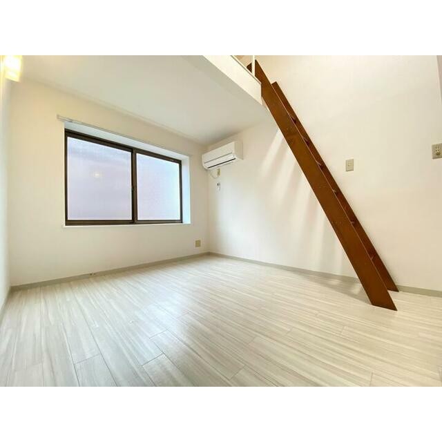 (居間)