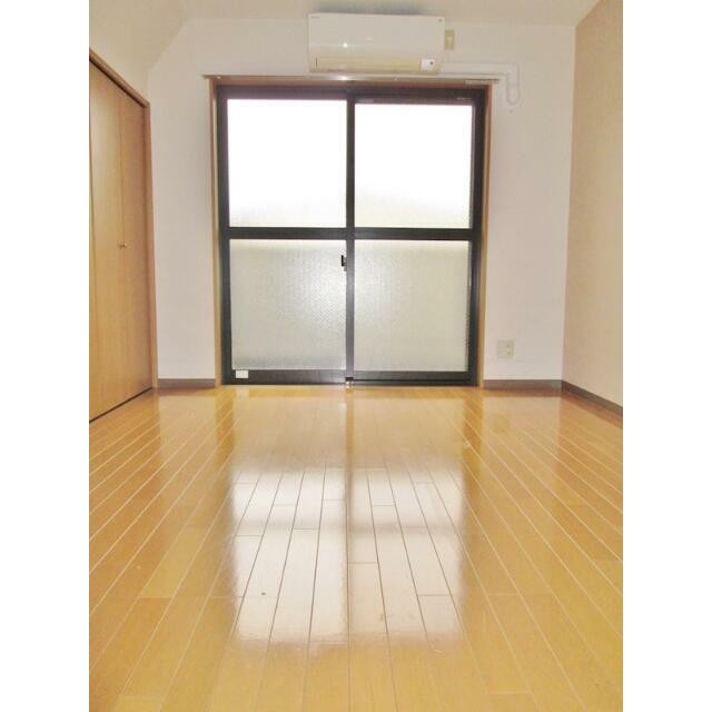 (居間)