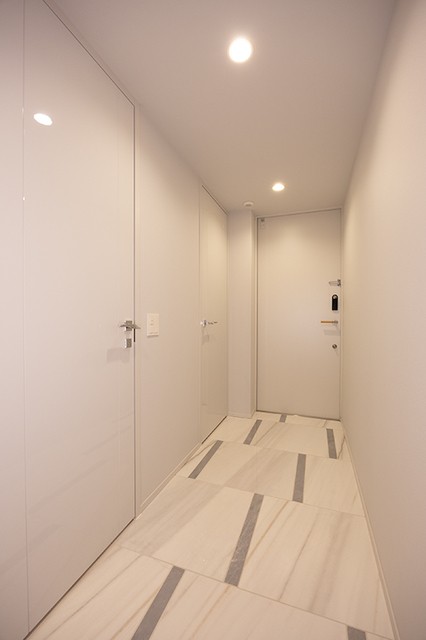 ※写真は同タイプ住戸です。(玄関)