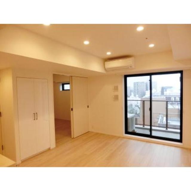 ※写真は同タイプ住戸です。(居間)