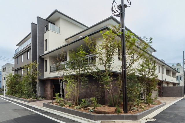 新宿区大京町１０丁目 【賃貸居住】マンション