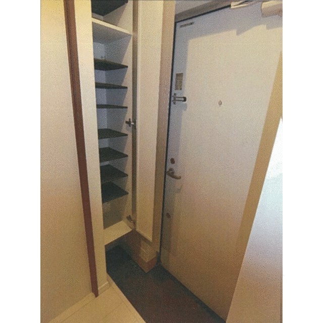 ※同仕様写真含む(玄関)