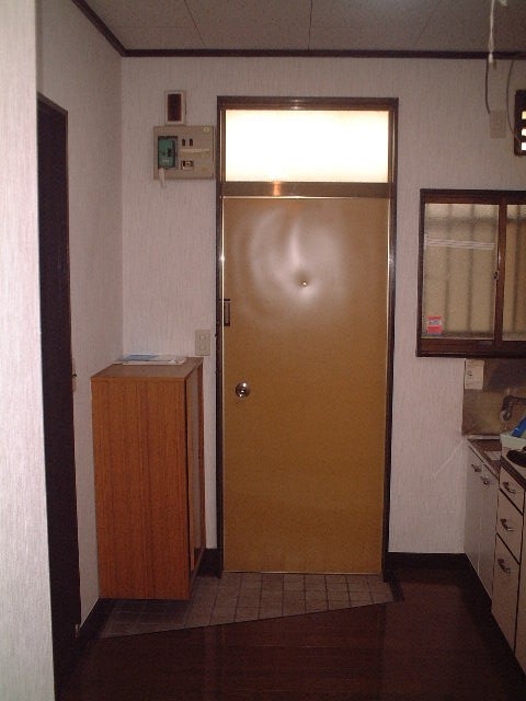 (玄関)