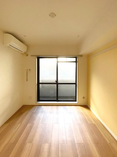 室内物干しあり。雨の日でも洗濯物が干せます。(居間)