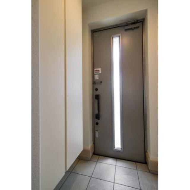 ※写真は同タイプ住戸です。(玄関)