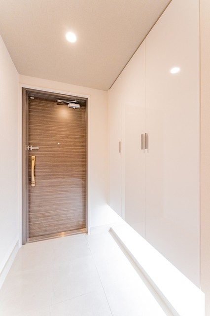 ※写真は同タイプ住戸です。(玄関)