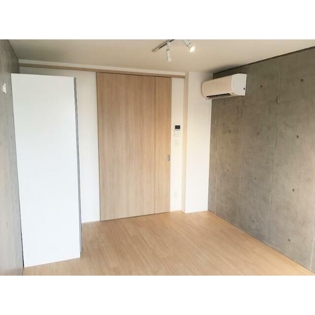 (居間)