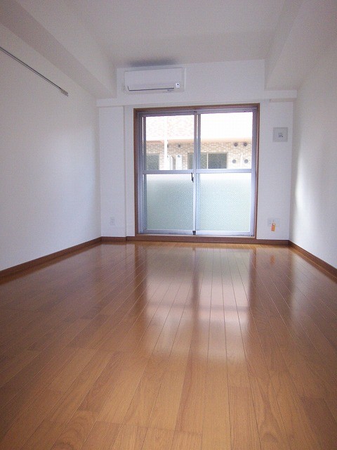 (居間)