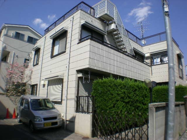 目黒区中目黒５丁目 【賃貸居住】アパート