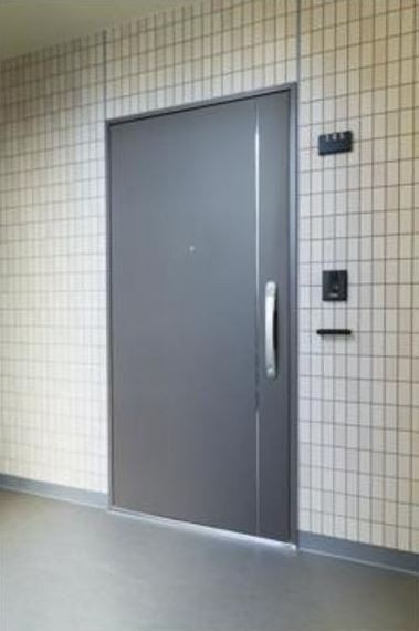 ※同仕様写真含む(玄関)