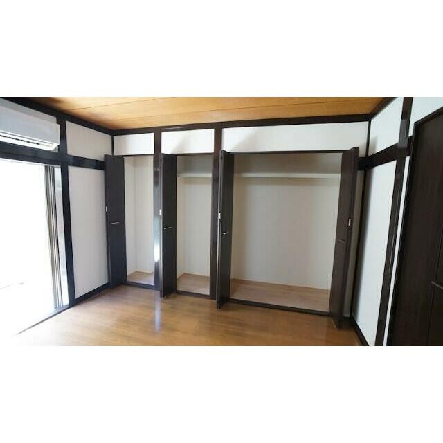 たっぷり収納できるクローゼット♪(内装)