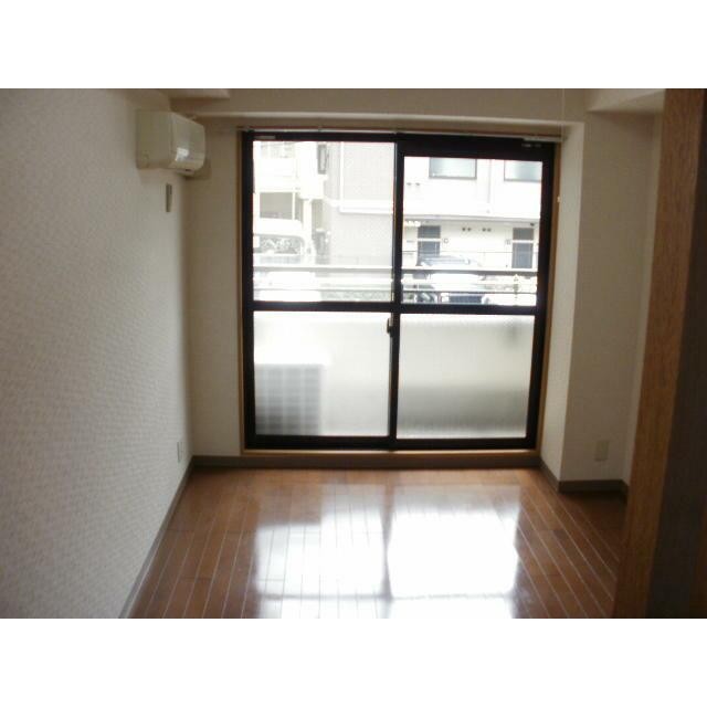 ※別部屋参考写真です。(居間)