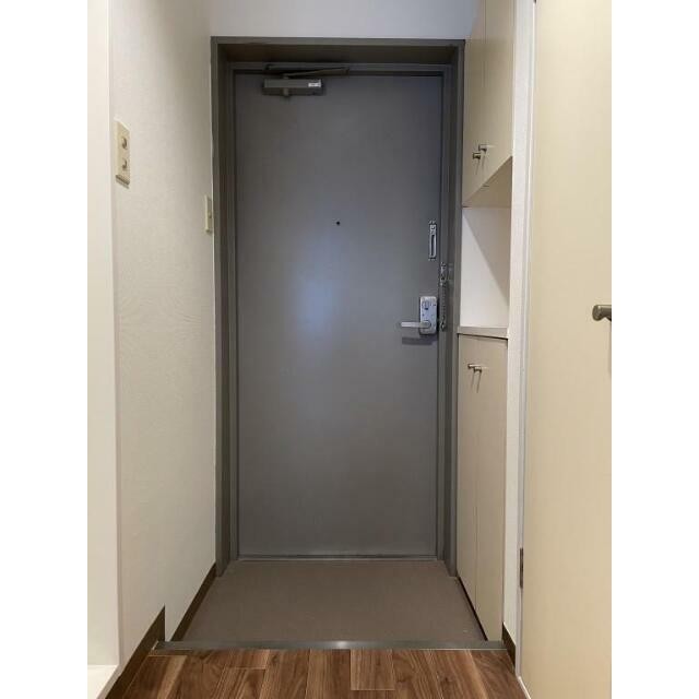 (玄関)