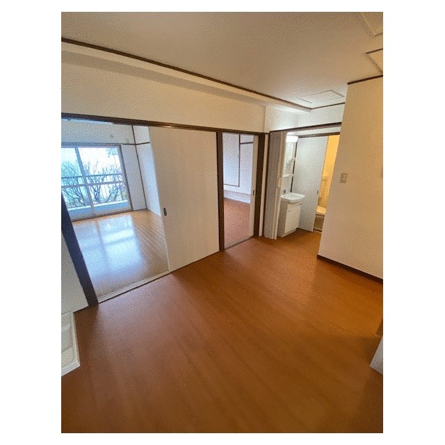 (居間)