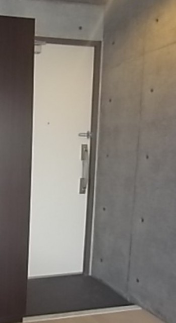 (玄関)