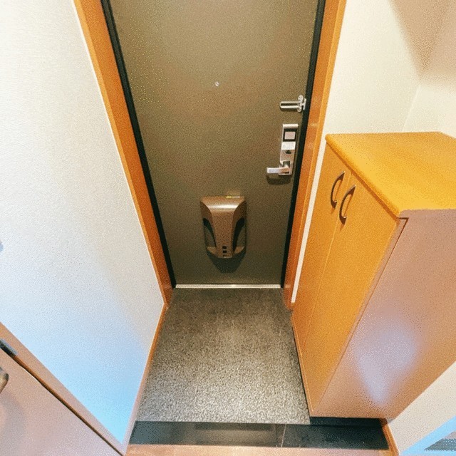 (玄関)