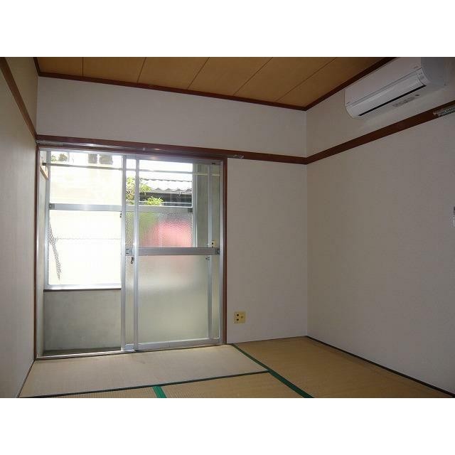 (居間)
