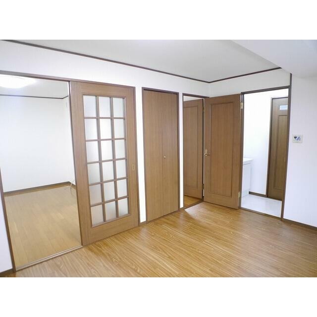(居間)
