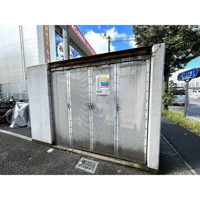 ごみ置き場