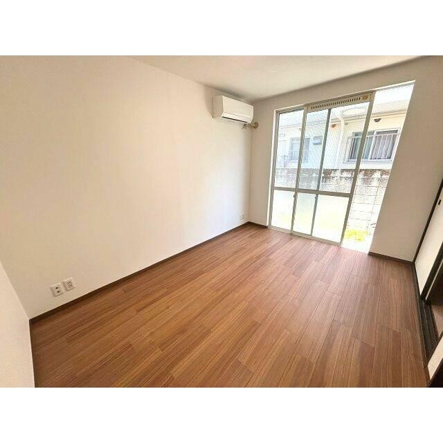 (居間)