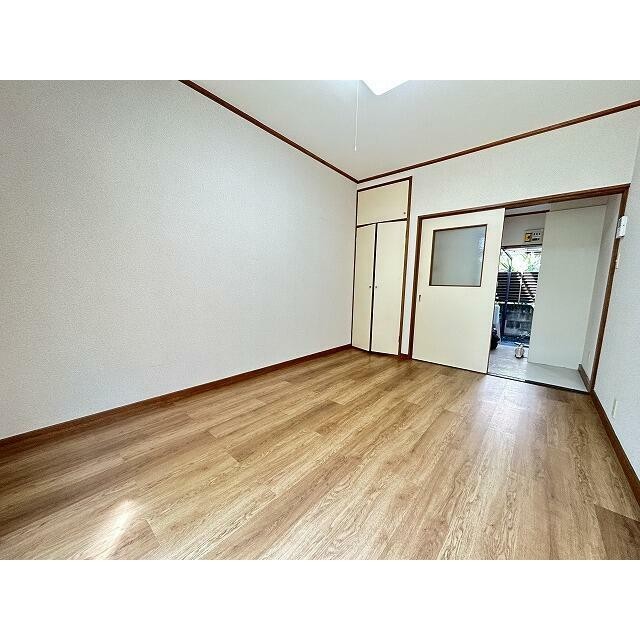 (居間)