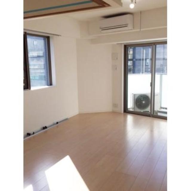 ※写真は同タイプ住戸です。(居間)
