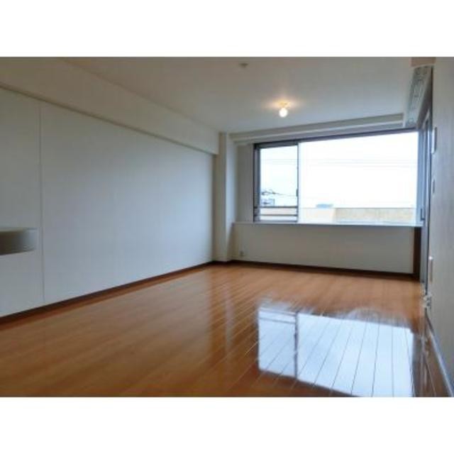 ※写真は同タイプ住戸です。(居間)