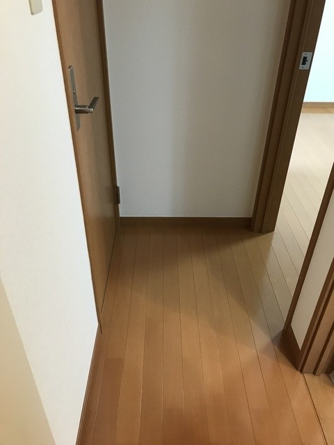 (玄関)