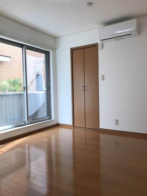(居間)