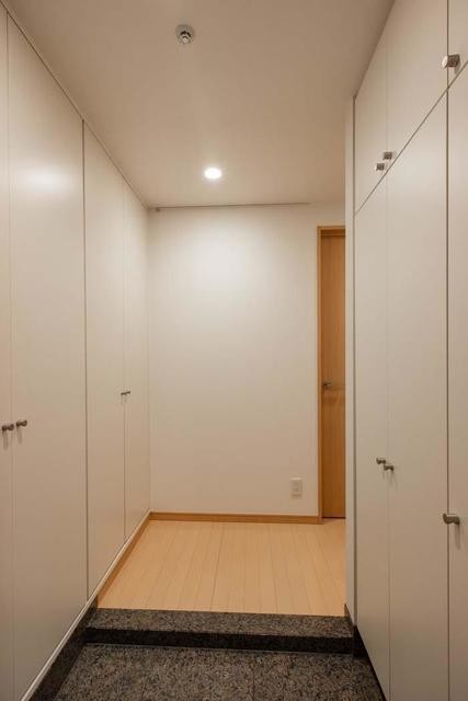 ※写真は同タイプ住戸です。(玄関)
