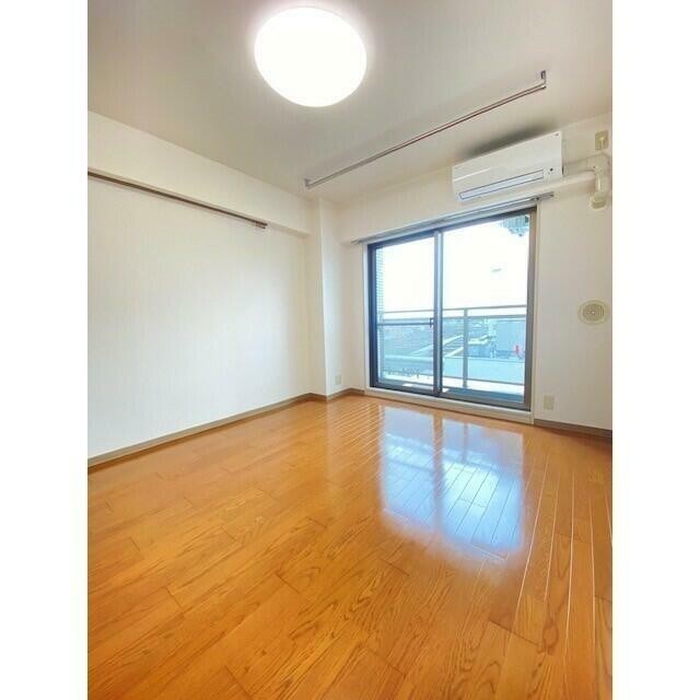 (居間)