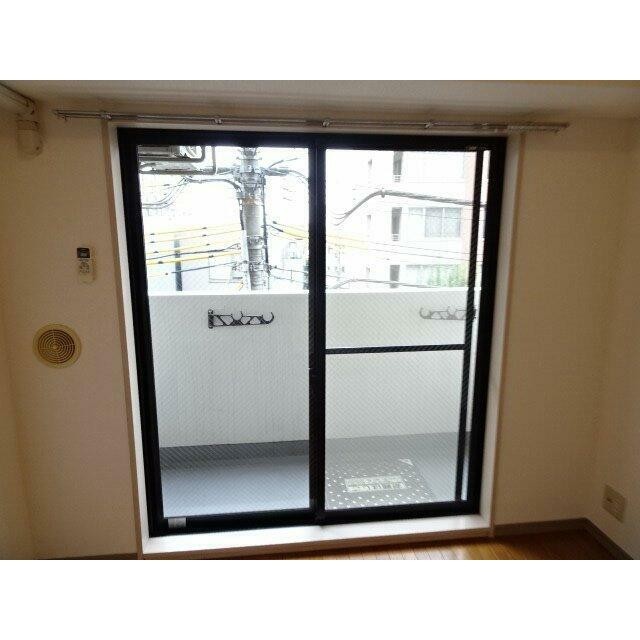 (居間)