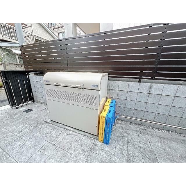 ゴミストッカー
