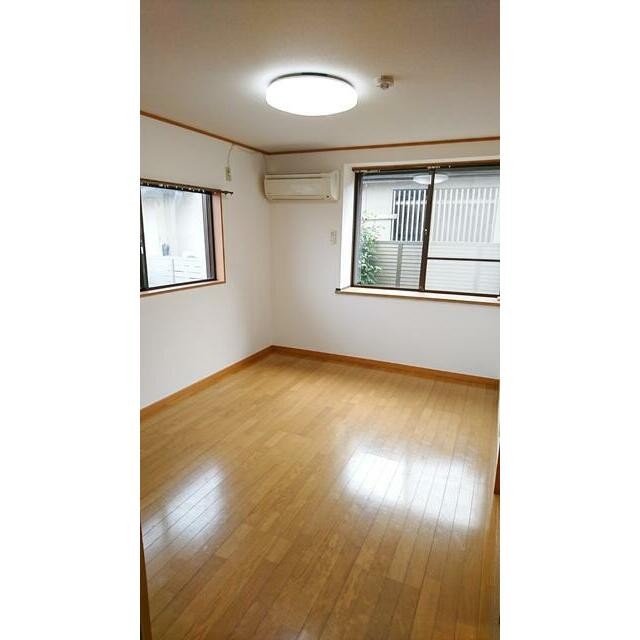 洋室6帖(居間)
