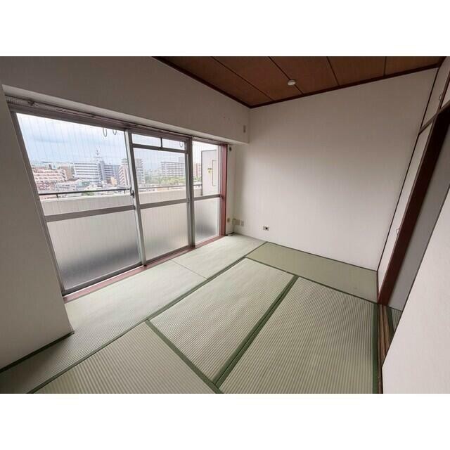 (居間)