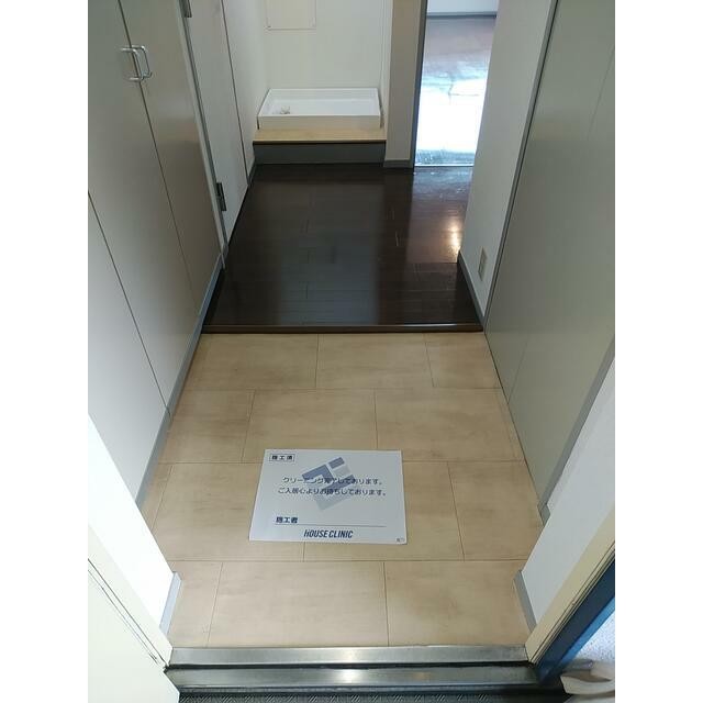 (玄関)
