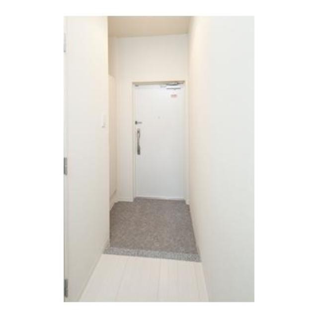 ※写真は同タイプ住戸です。(玄関)