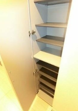 (玄関)