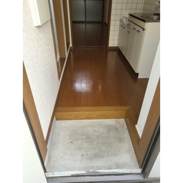 (玄関)