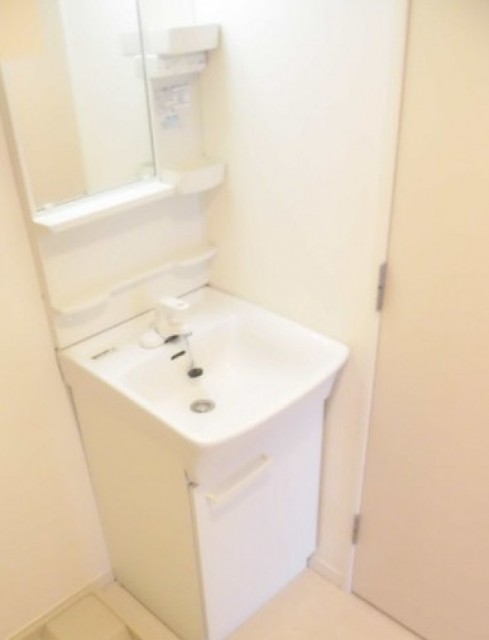 世田谷区立太子堂小学校（三軒茶屋）（597m）(周辺)