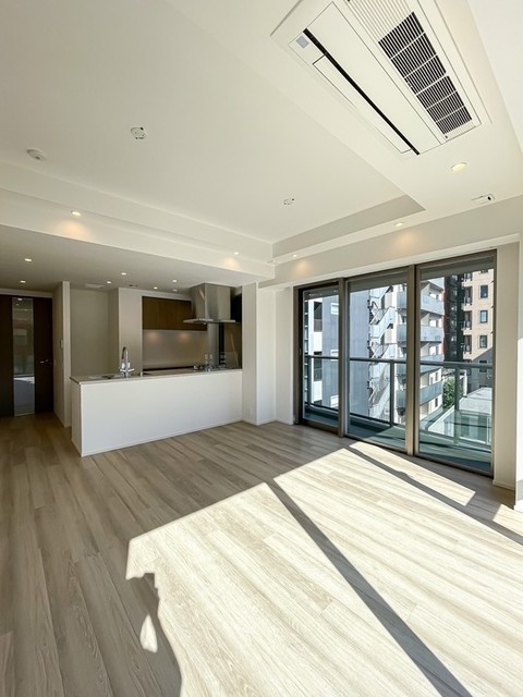 ※写真は同タイプ住戸です。(居間)