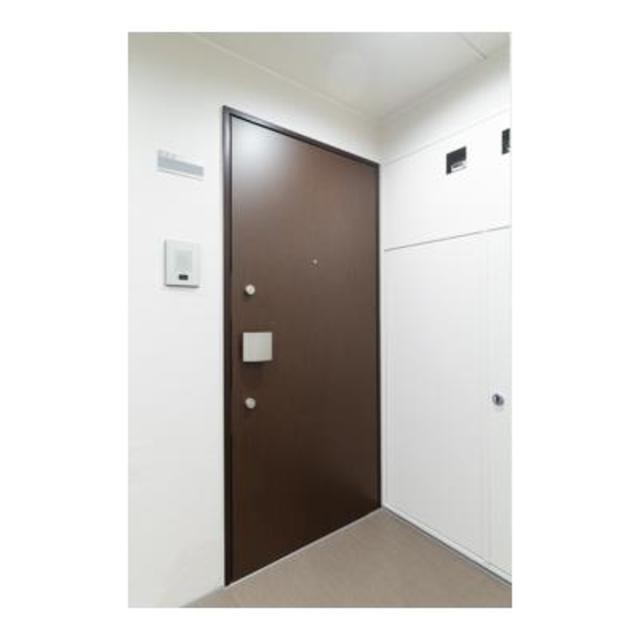 ※写真は同タイプ住戸です。(玄関)