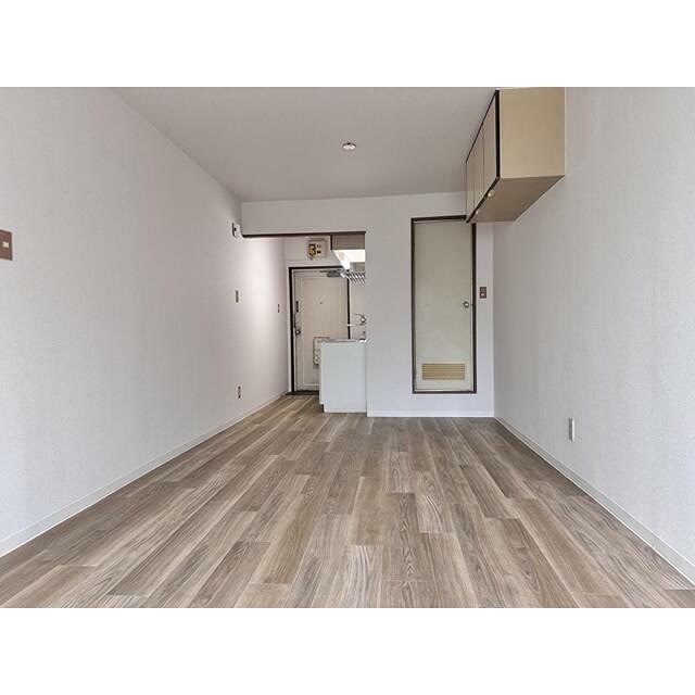 (居間)