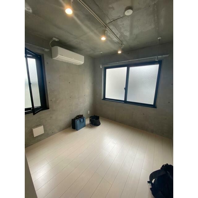 写真は全て別部屋参考写真となります。(居間)