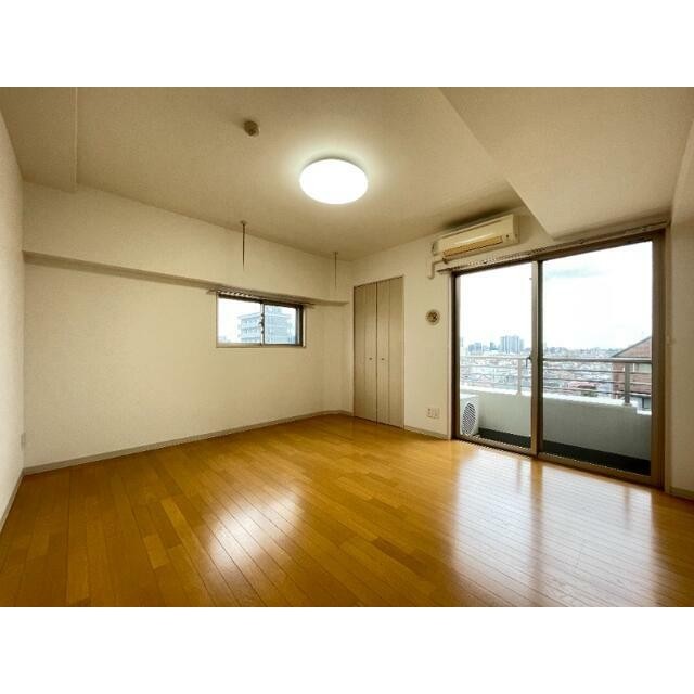 (居間)