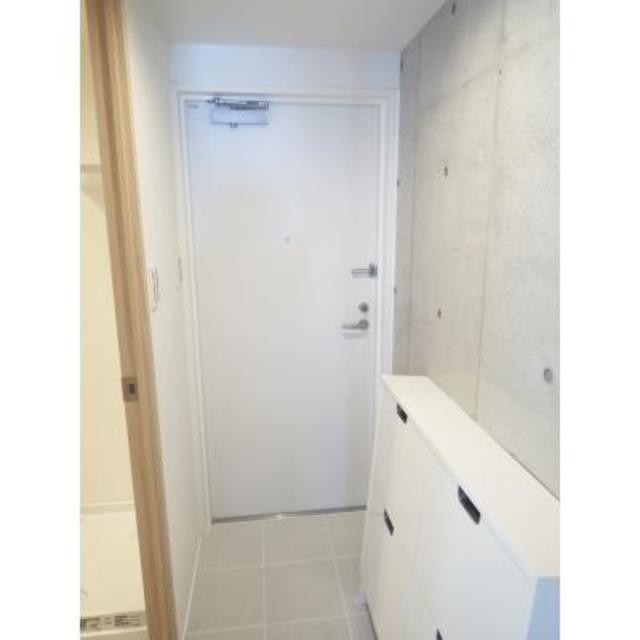※写真は同タイプ住戸です。(玄関)