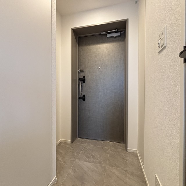 ※写真は同タイプ住戸です。(玄関)