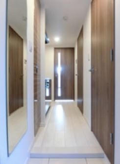 (玄関)