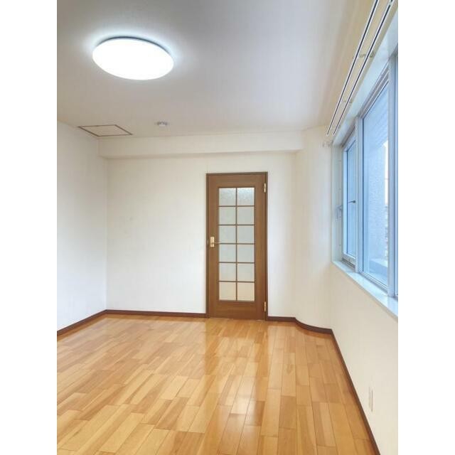 (居間)
